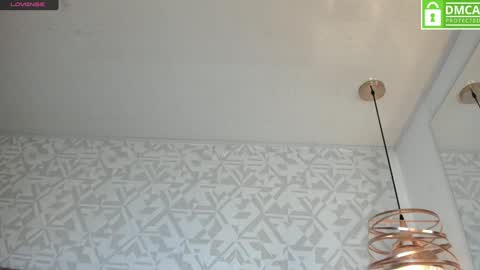 Molly online show from December 1, 2024, 11:14 pm