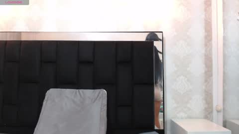 Molly online show from January 17, 2025, 7:38 pm