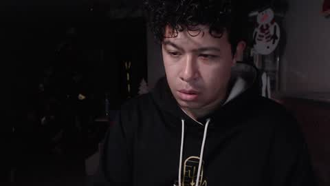 Panda  online show from January 8, 2025, 11:52 pm