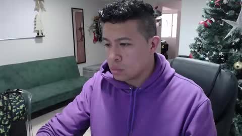 Panda  online show from November 29, 2025, 8:34 pm