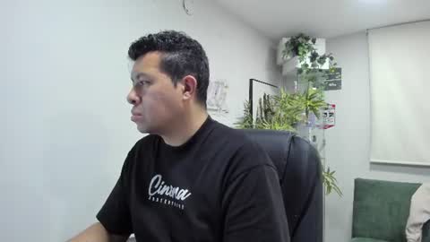 Snapshot of _mr_panda_ chatting on July 3, 2026, 11:44 pm Panda online show from July 3, 2026, 11:44 pm