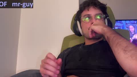 _mrguy_ online show from December 17, 2024, 1:49 pm