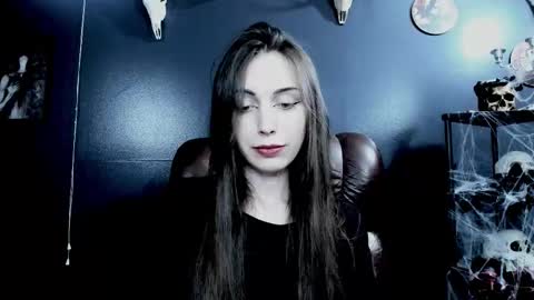 _naamah online show from November 25, 2025, 8:09 pm