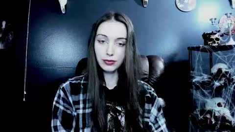 _naamah online show from November 28, 2025, 8:44 pm