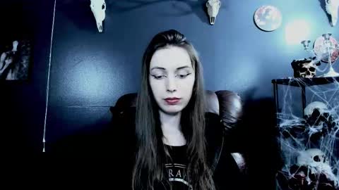 _naamah online show from December 4, 2025, 7:11 pm