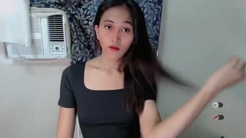 jenny claire online show from October 8, 2025, 6:11 am