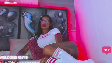 naomi brown online show from September 26, 2025, 3:10 am