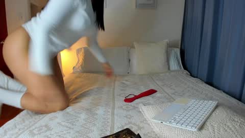 independent model natha online show from January 22, 2025, 5:59 am