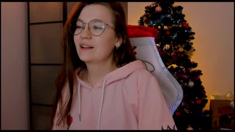 Mia with a big heart  online show from December 22, 2024, 9:33 am