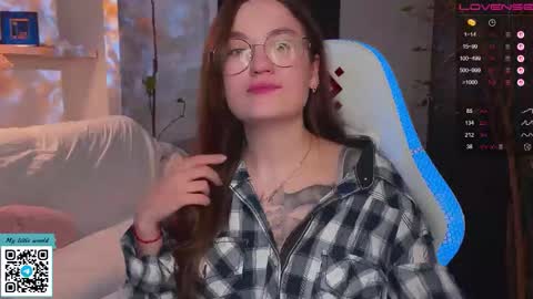 Mia with a big heart  online show from October 20, 2025, 11:54 am