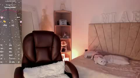 Niah  You can call me Ni or cutie haha online show from January 14, 2025, 9:09 pm