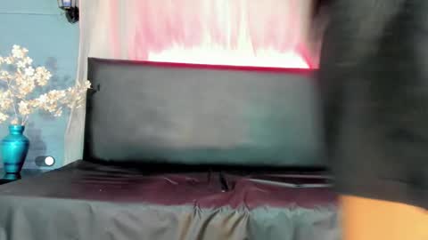 Snapshot of _nickyminach chatting on December 12, 2024, 7:48 pm Nicky Please help me with your thumbs up its importan online show from December 12, 2024, 7:48 pm