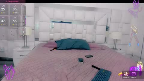 Snapshot of _nickyminach chatting on September 15, 2025, 11:32 am Nicky Please help me with your thumbs up its importan online show from September 15, 2025, 11:32 am