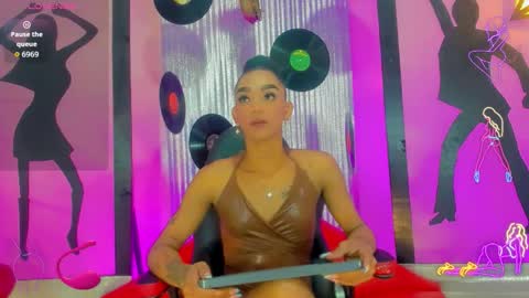 Snapshot of _nickyminach chatting on November 15, 2025, 7:21 pm Nicky Please help me with your thumbs up its importan online show from November 15, 2025, 7:21 pm