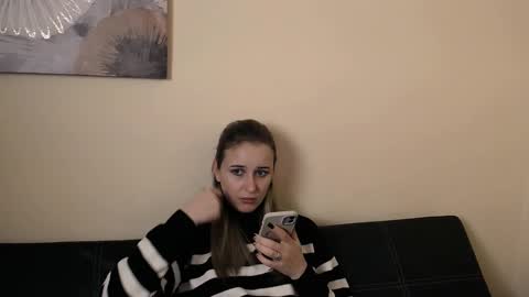 Nica online show from February 19, 2026, 3:19 pm