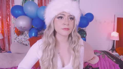 niiky online show from December 26, 2024, 6:43 pm