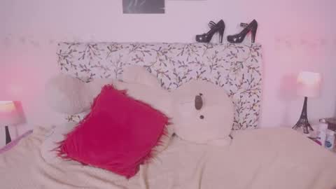 niiky online show from January 28, 2025, 11:38 am