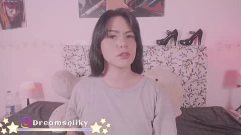 niiky online show from February 26, 2025, 12:03 pm