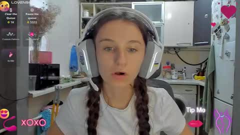 Nika online show from September 26, 2025, 2:10 pm