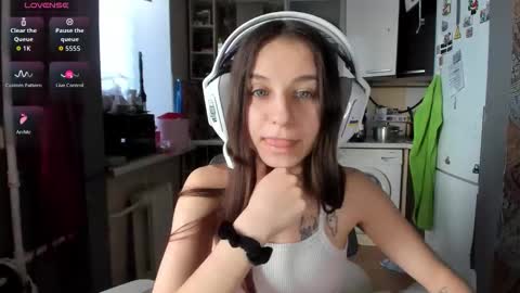 Nika online show from March 13, 2026, 1:51 pm