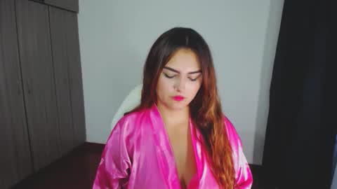 Nina  online show from December 13, 2024, 5:38 am