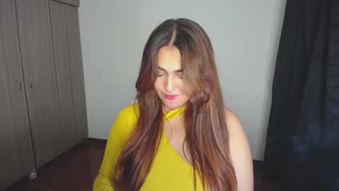 Nina  online show from December 22, 2024, 1:45 am