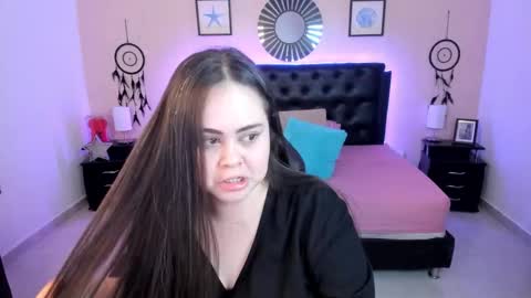 Olivia jones online show from March 16, 2026, 12:09 pm