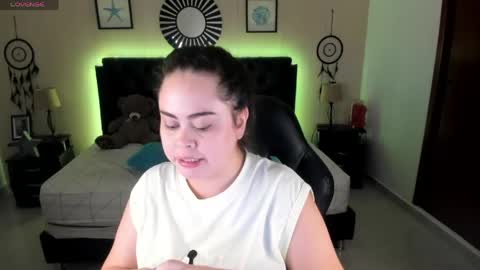 Olivia jones online show from June 9, 2026, 12:17 pm