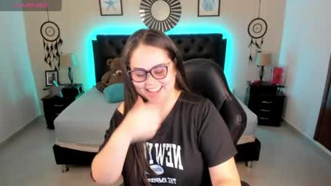 Snapshot of _oliviajoness chatting on July 6, 2026, 2:47 pm Olivia jones online show from July 6, 2026, 2:47 pm
