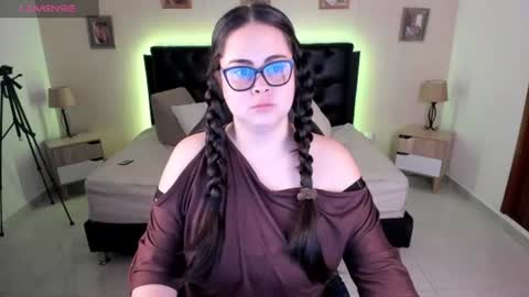 Snapshot of _oliviajoness chatting on July 14, 2026, 12:22 pm Olivia jones online show from July 14, 2026, 12:22 pm