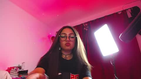 Paris online show from April 21, 2026, 2:51 am