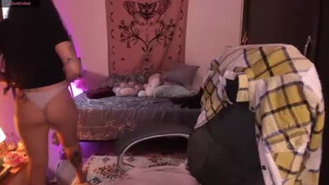 violeta ig  online show from June 15, 2026, 4:47 am