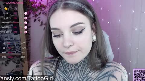 _peni_wise_ online show from December 26, 2024, 7:49 pm