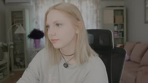 Viktoria online show from May 22, 2026, 7:15 am