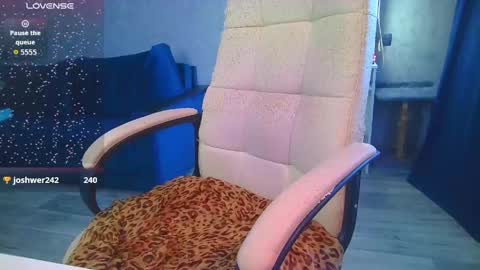 Snapshot of _pink__rabbit_ chatting on May 26, 2026, 5:36 am Ilona online show from May 26, 2026, 5:36 am