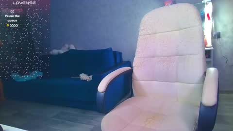 Snapshot of _pink__rabbit_ chatting on June 2, 2026, 4:09 pm Ilona online show from June 2, 2026, 4:09 pm