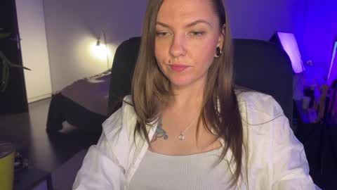  HADLY today day-off see u online 0112  online show from December 7, 2024, 7:54 pm