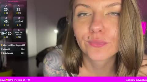  HADLY today day-off see u online 0112  online show from December 27, 2024, 8:39 pm