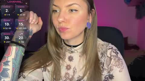  HADLY today day-off see u online 0112  online show from January 21, 2025, 5:09 pm