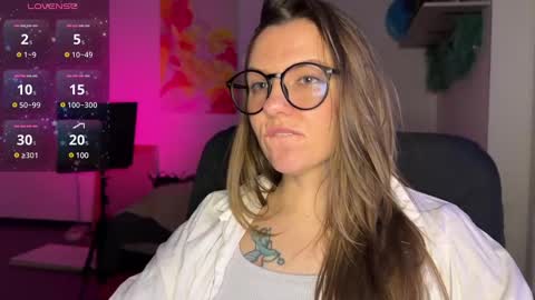  HADLY today day-off see u online 0112  online show from January 22, 2025, 5:59 pm