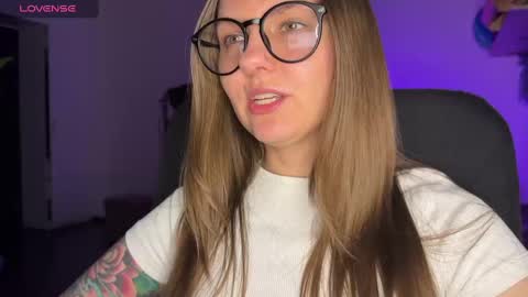  HADLY today day-off see u online 0112  online show from February 9, 2025, 6:16 pm