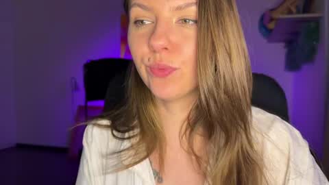  HADLY today day-off see u online 0112  online show from February 11, 2025, 5:18 pm