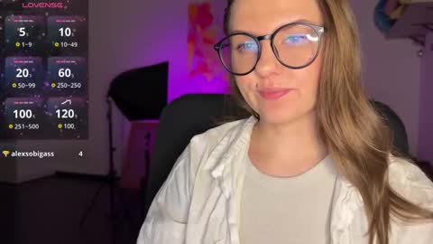  HADLY today day-off see u online 0112  online show from February 28, 2025, 5:26 pm