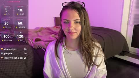  HADLY today day-off see u online 0112  online show from February 28, 2025, 8:28 pm