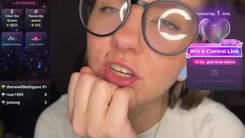  HADLY today day-off see u online 0112  online show from March 12, 2025, 8:41 pm