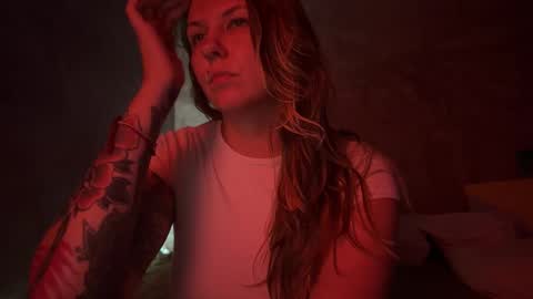  HADLY today day-off see u online 0112  online show from November 18, 2025, 2:43 pm