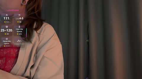  HADLY today day-off see u online 0112  online show from December 5, 2025, 2:25 pm