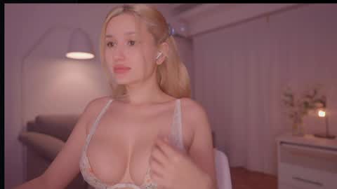 Eva online show from May 29, 2026, 11:25 pm