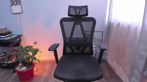 Cherr online show from December 10, 2024, 9:43 pm