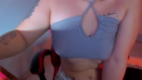 Stefany online show from September 19, 2025, 5:31 am